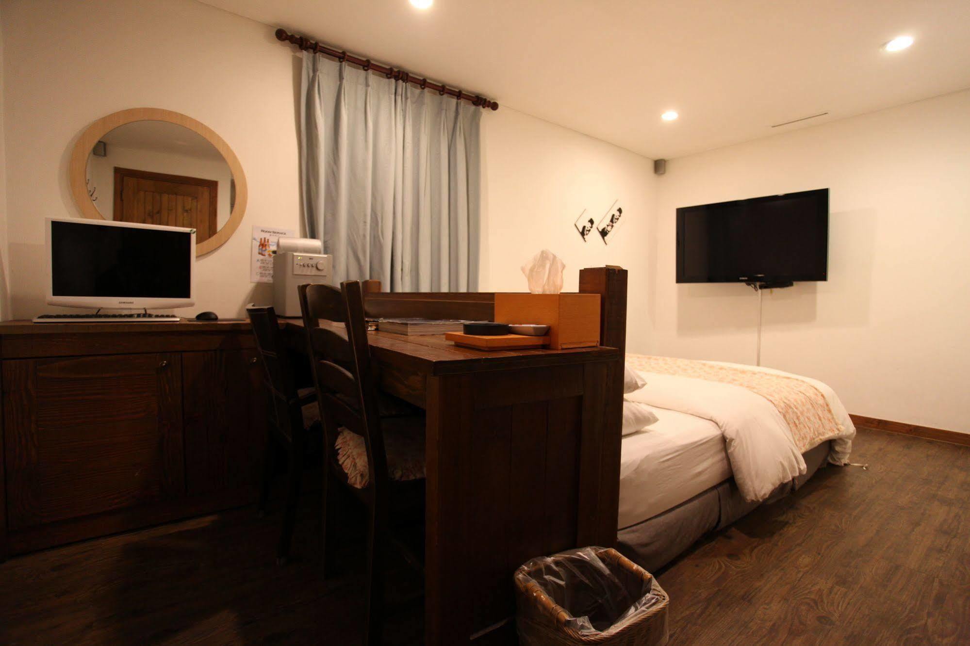 Mate Hotel Seoul Gimpo Bagian luar foto